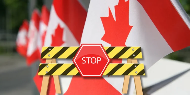 Canada suspends immigration